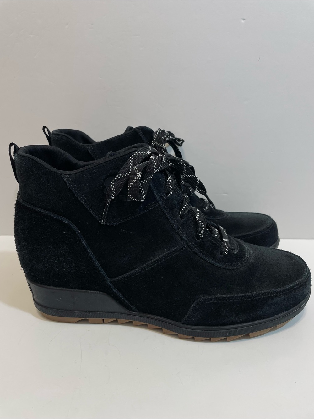 Sorel Evie Sport Lace Wedge Black Suede Women’s Booties Size 9.5 - Picture 3 of 11